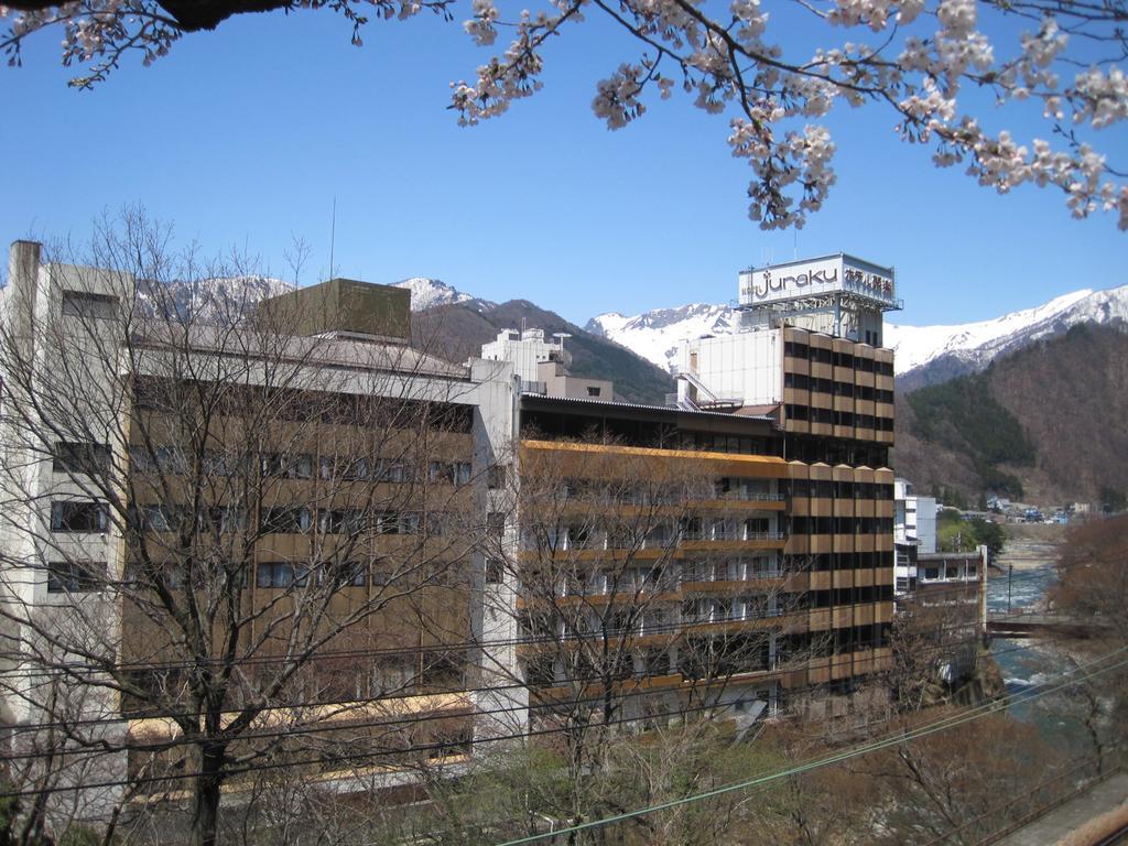 Minakami Hotel Juraku Buitenkant foto
