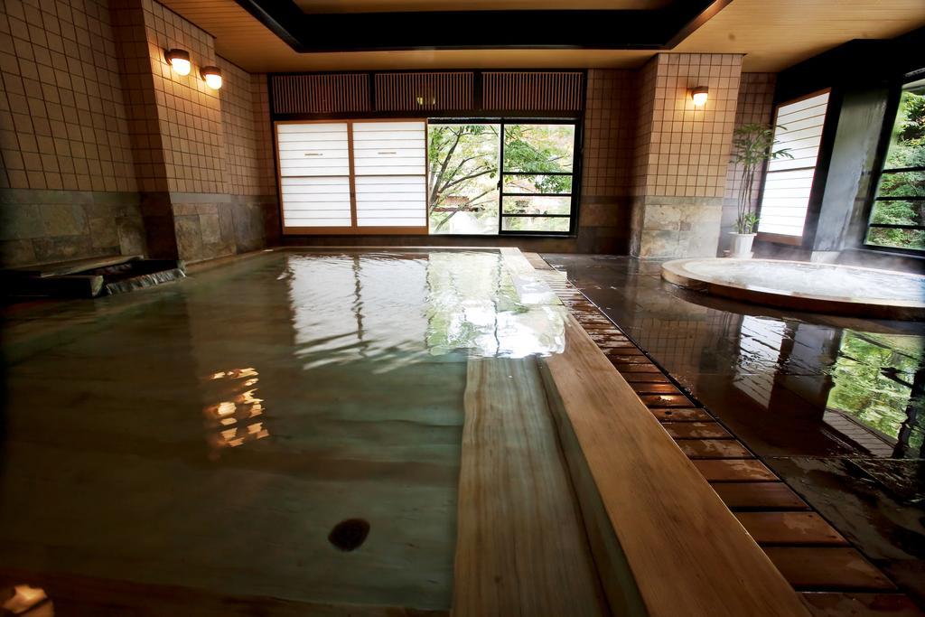 Minakami Hotel Juraku Buitenkant foto